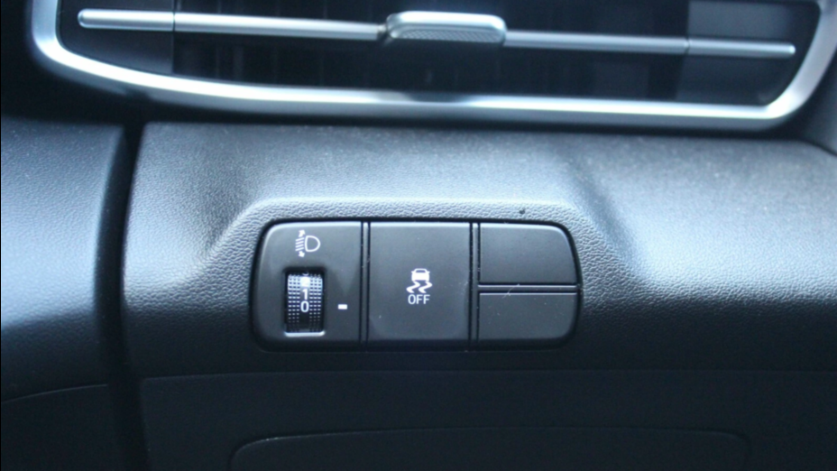 HYUNDAI Elantra Elantra 1.6 Smart CVT