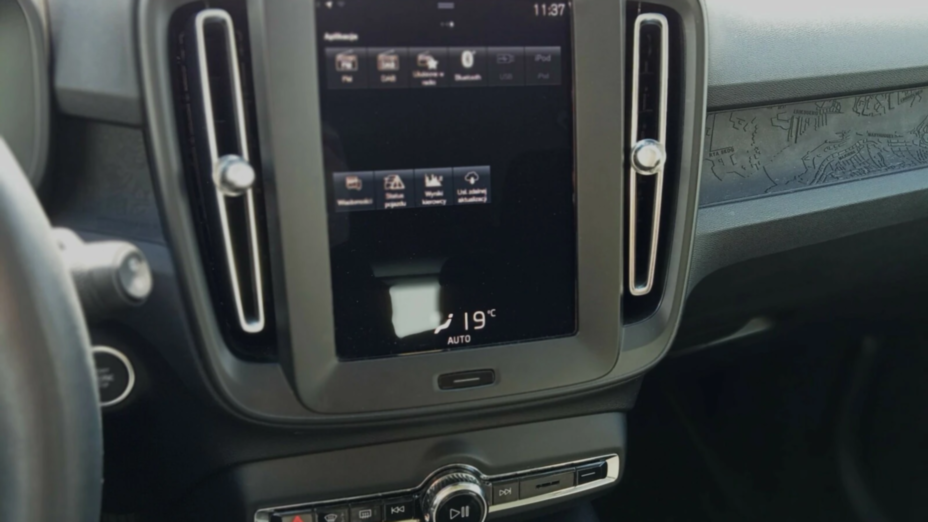 VOLVO XC40 XC40 T3 Momentum Core aut