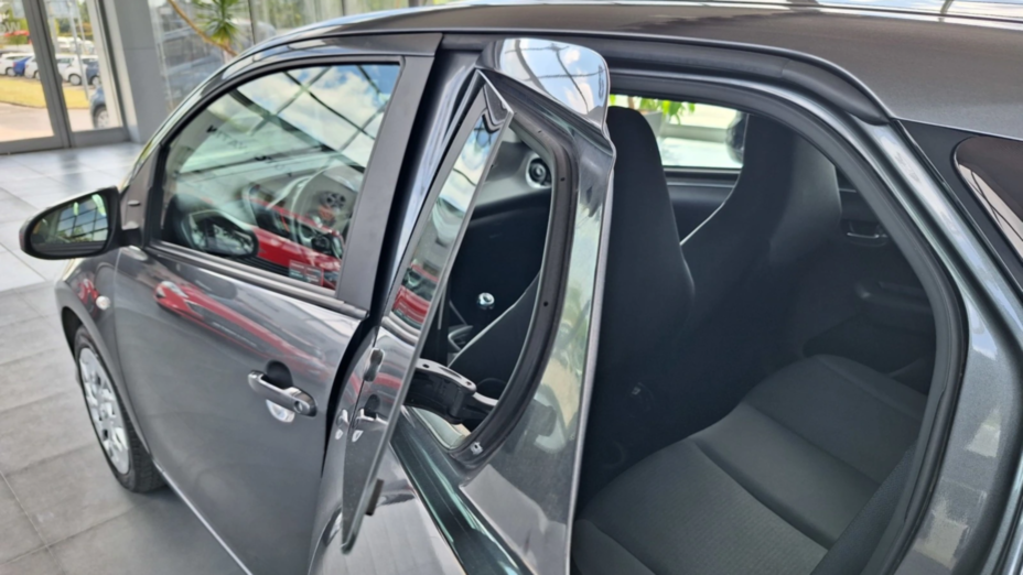 TOYOTA Aygo Aygo 1.0 VVT-i X-play