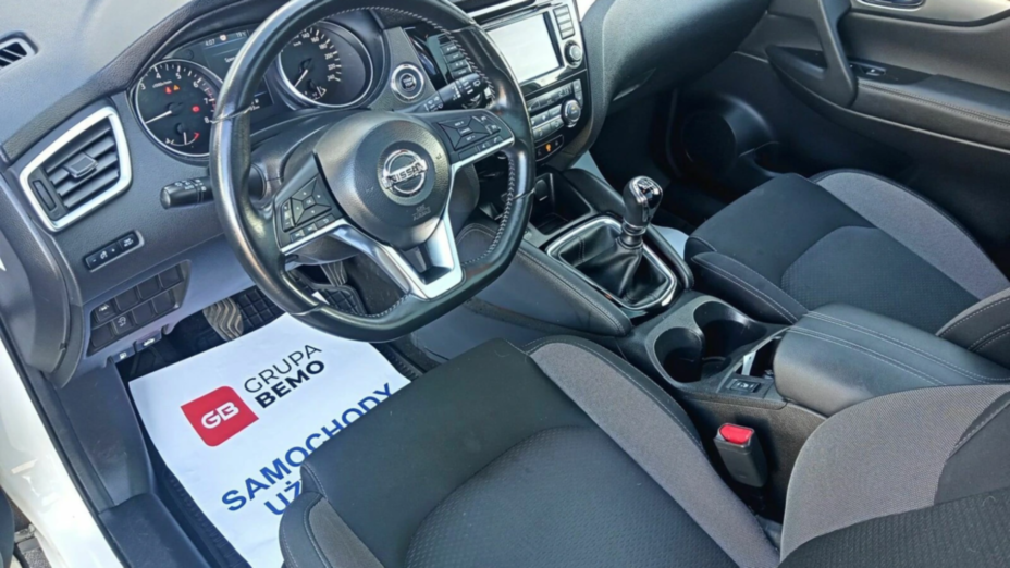 NISSAN Qashqai Qashqai 1.3 DIG-T N-Connecta