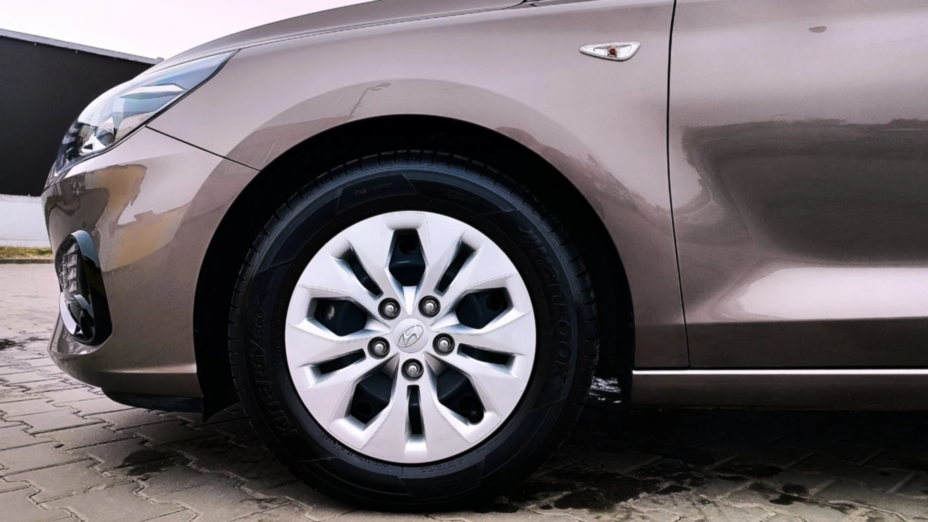 HYUNDAI i30 i30 1.0 T-GDI Modern