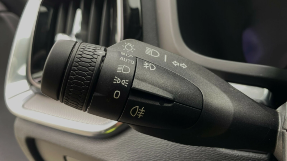 VOLVO V60 V60 B4 D Plus Dark aut