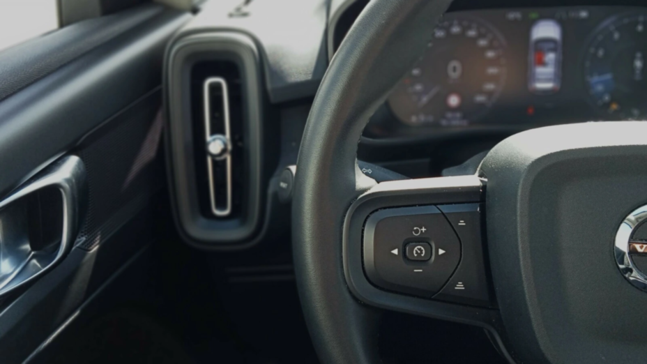 VOLVO XC40 XC40 T3 Momentum Core aut