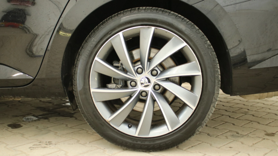 SKODA Superb Superb 2.0 TSI 4x4 L&K DSG