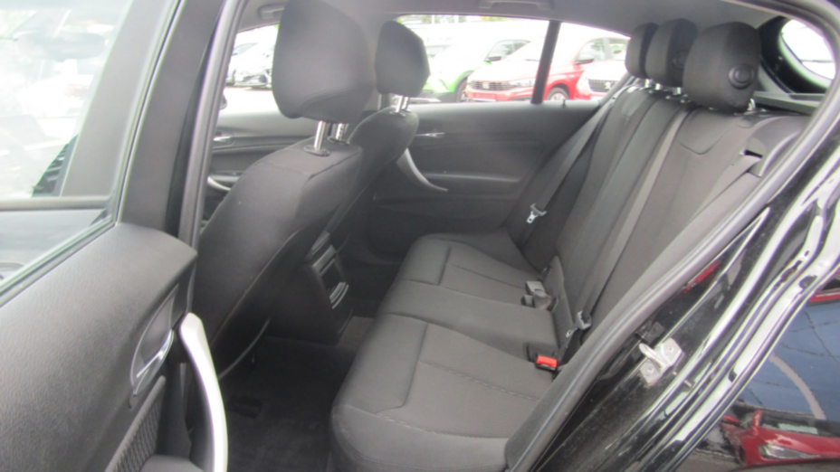 BMW Seria 1 118i GPF aut