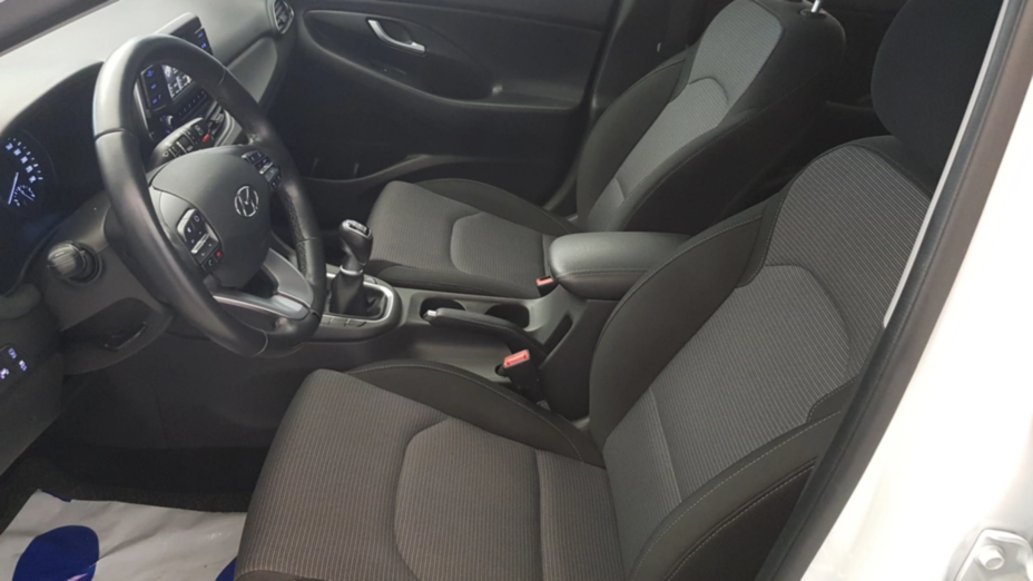 HYUNDAI i30 i30 1.4 Classic +