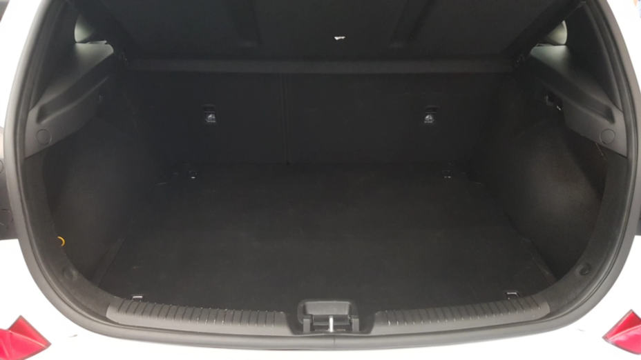 HYUNDAI i30 i30 1.4 Classic +