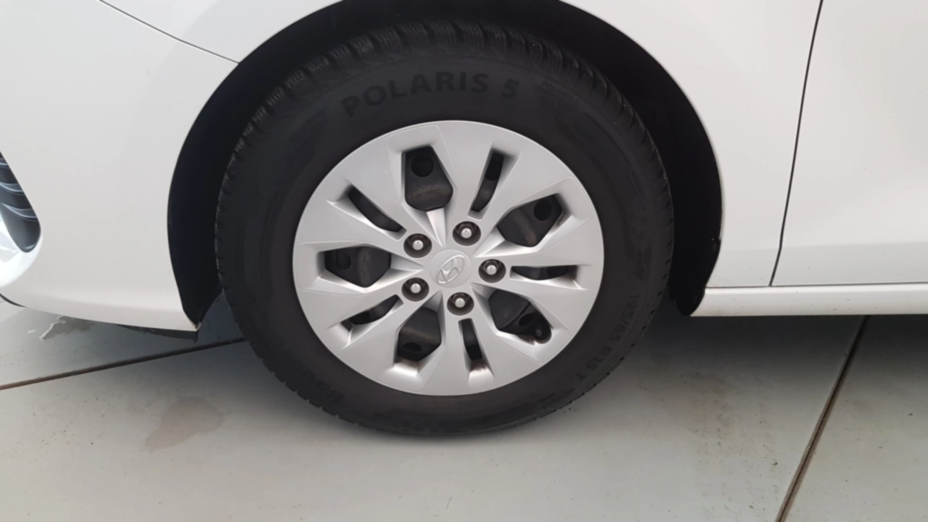 HYUNDAI i30 i30 1.4 Classic +
