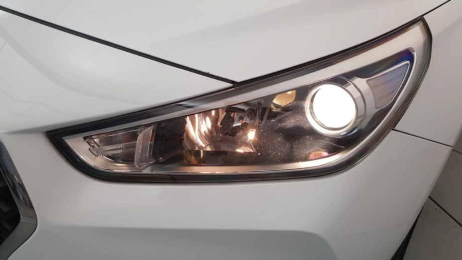 HYUNDAI i30 i30 1.4 Classic +
