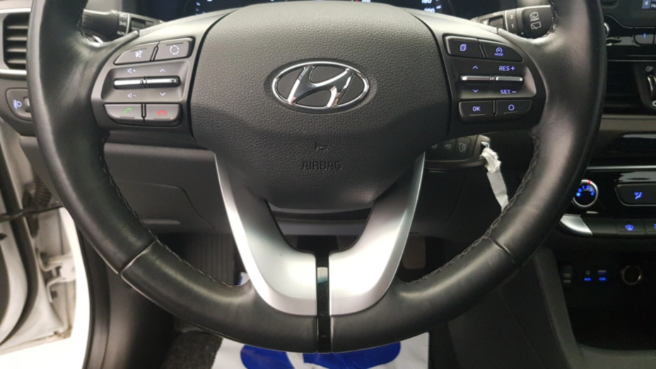 HYUNDAI i30 i30 1.4 Classic +