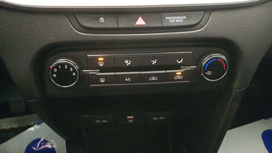 KIA Cee'd Ceed 1.6 CRDi SCR S