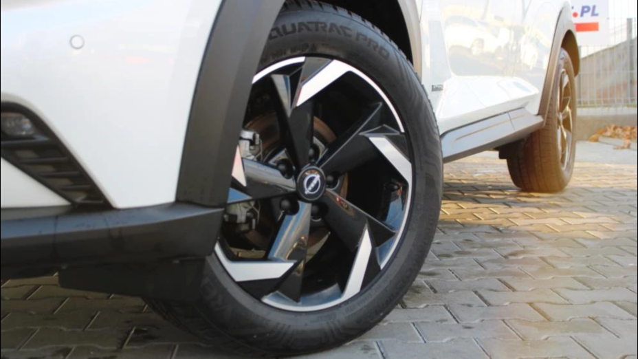 NISSAN Juke Juke 1.6 Hybrid N-Connecta AMT