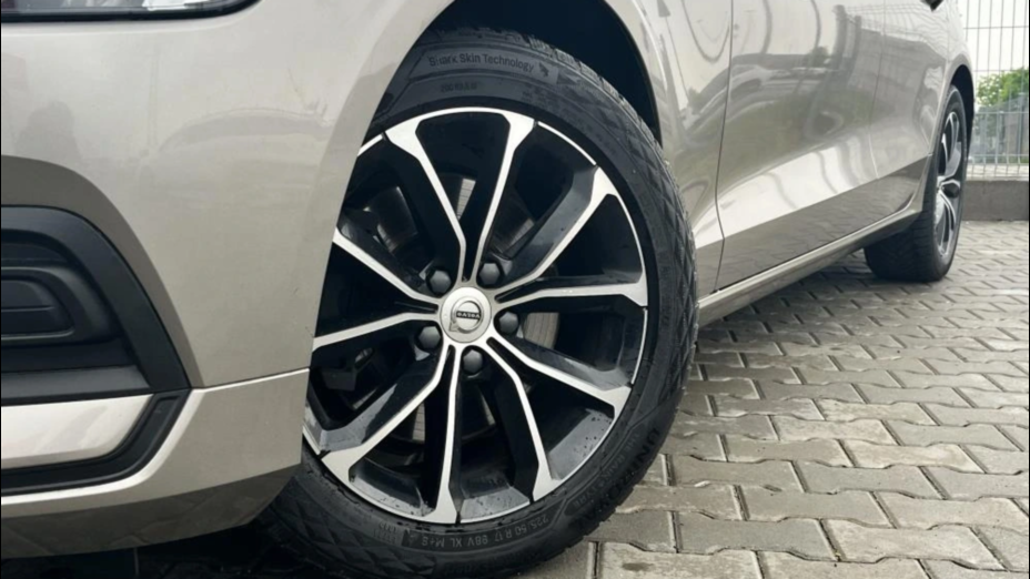 VOLVO V60 V60 B4 D Momentum Pro aut