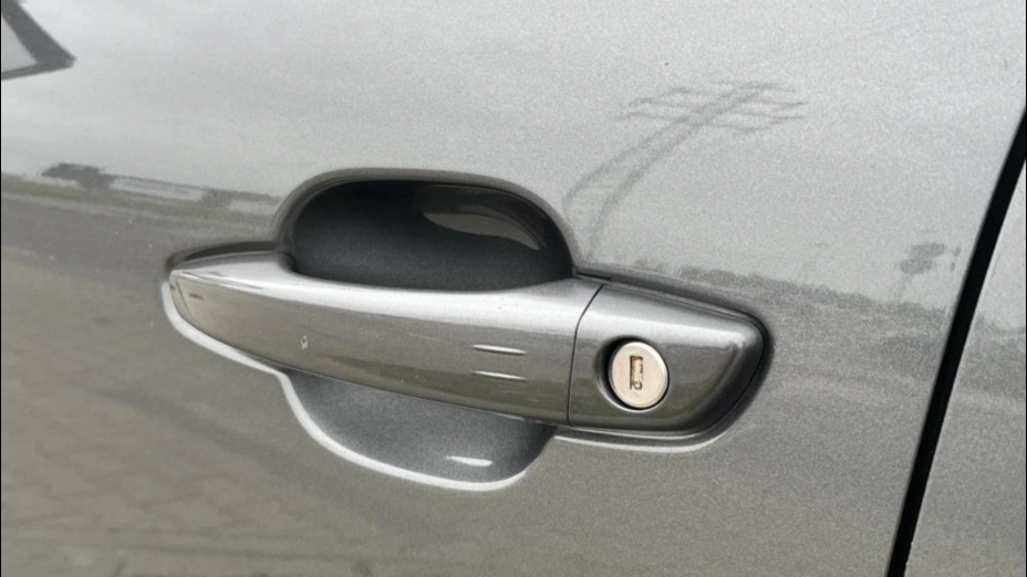 CITROEN C4 C4 1.2 PureTech Shine S&S EAT8