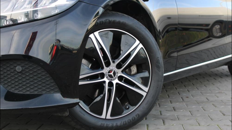 MERCEDES-BENZ C Klasa C 220 d 9G-TRONIC