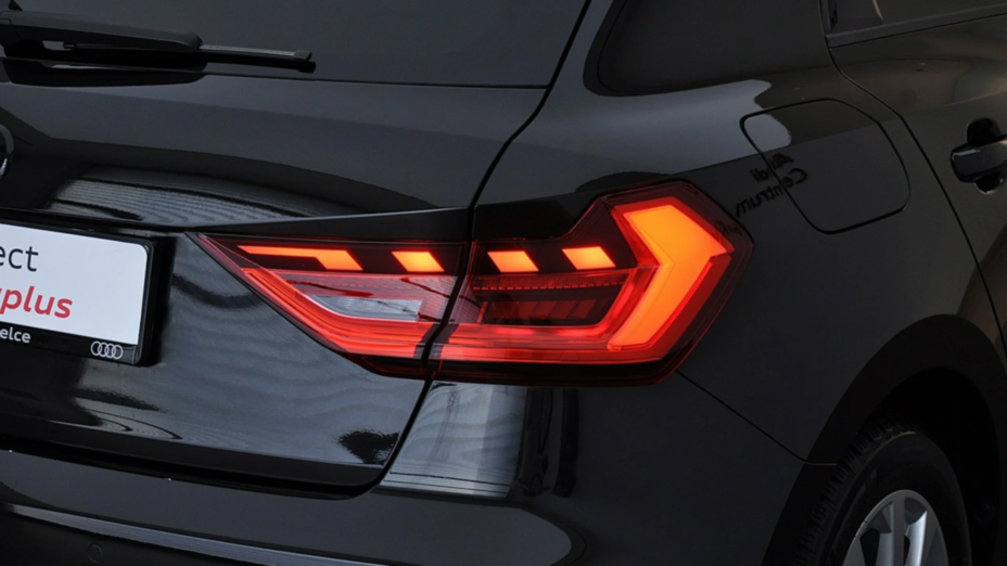 AUDI A1 A1 30 TFSI Advanced S tronic