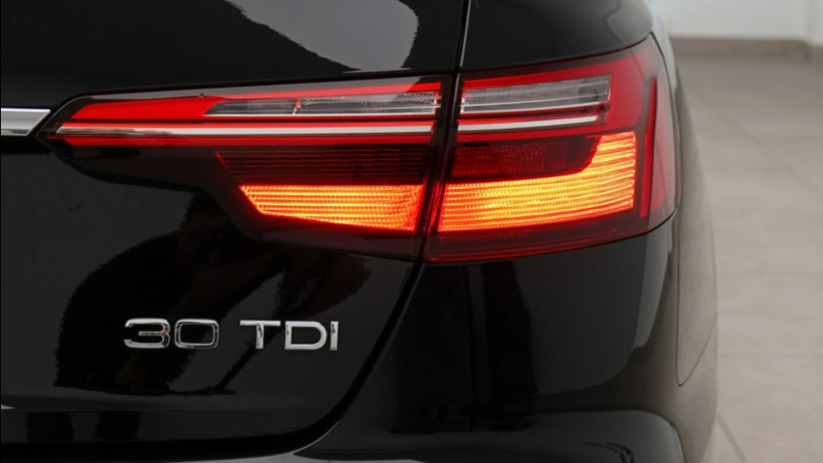 AUDI A4 A4 30 TDI mHEV S tronic