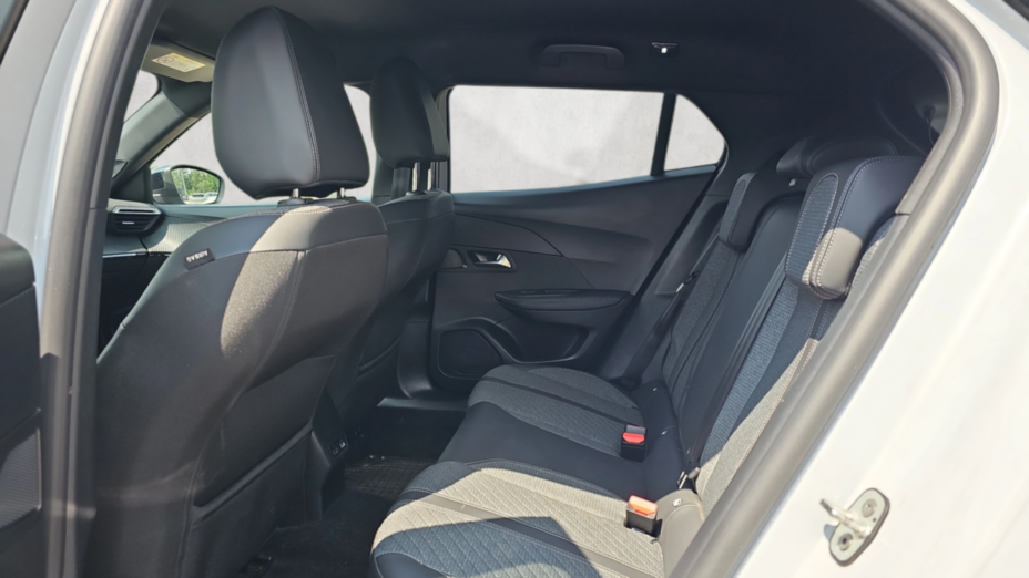 PEUGEOT 2008 2008 1.2 PureTech Allure S&S EAT8