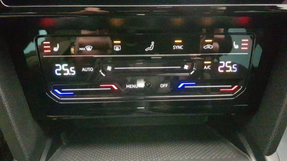 VOLKSWAGEN Passat Passat 2.0 TDI Elegance DSG