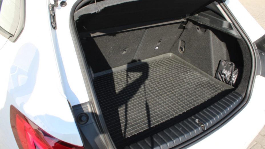 BMW Seria 1 118i Advantage aut