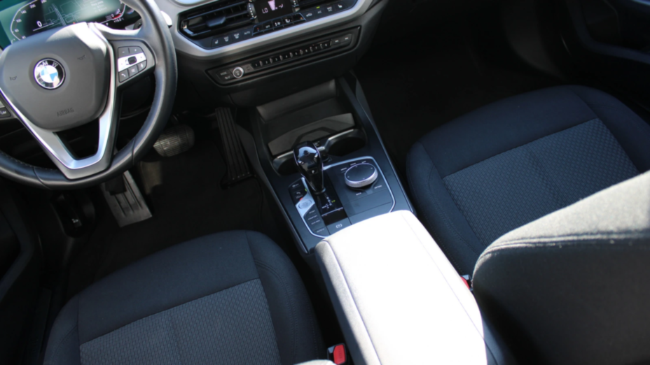 BMW Seria 1 118i Advantage aut