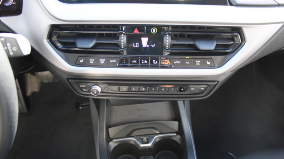 BMW Seria 1 118i Advantage aut