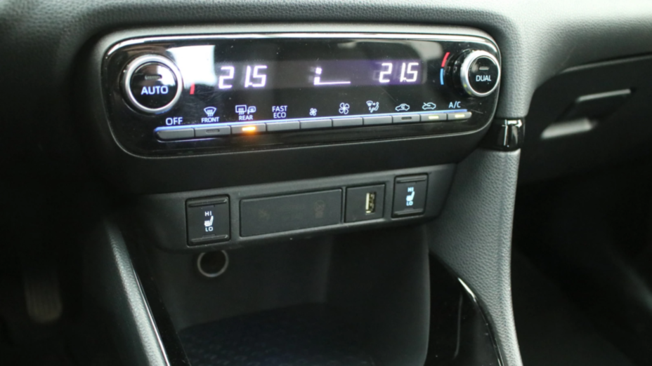 TOYOTA Yaris Yaris Hybrid 1.5 Selection Style
