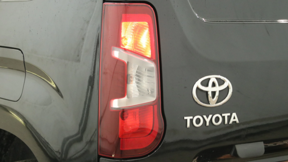 TOYOTA Proace City Proace City 1.2 D-4T Standard 2,3t Active Aut.