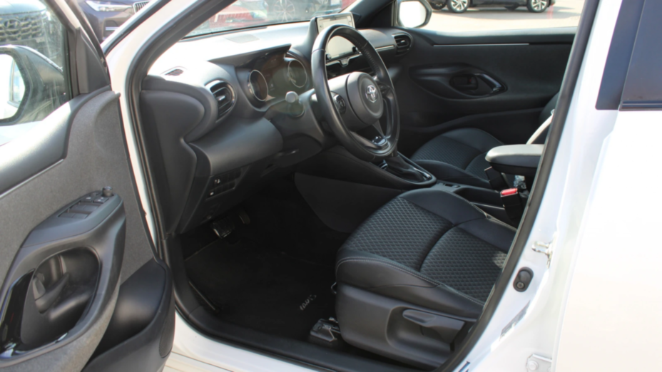 TOYOTA Yaris Yaris Hybrid 1.5 Selection Style
