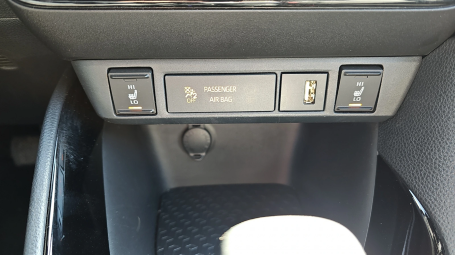 TOYOTA Yaris Yaris Hybrid 1.5 Selection Style