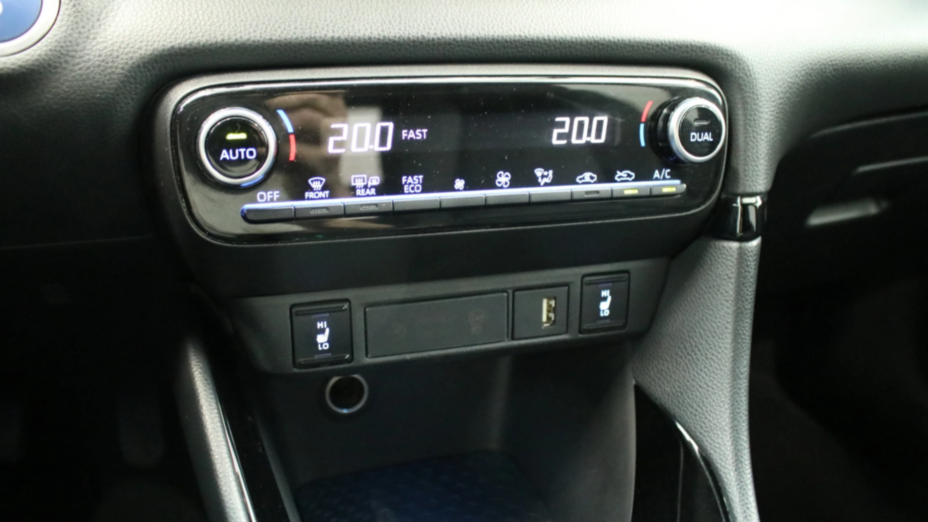 TOYOTA Yaris Yaris Hybrid 1.5 Selection Style