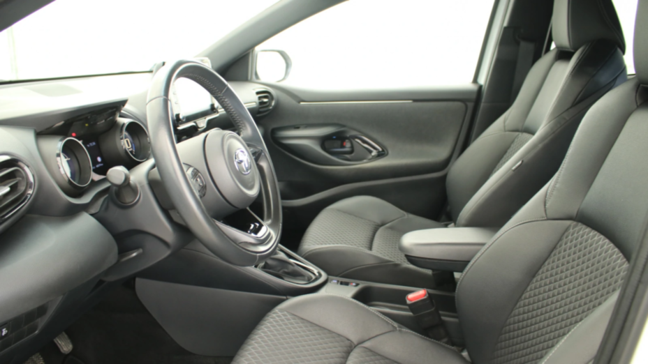 TOYOTA Yaris Yaris Hybrid 1.5 Selection Style