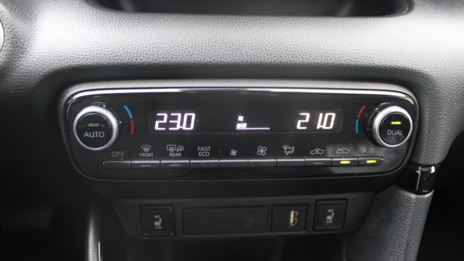 TOYOTA Yaris Yaris Hybrid 1.5 Selection Style