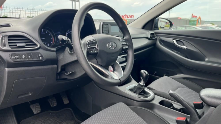 HYUNDAI i30 i30 1.5 DPI Classic +