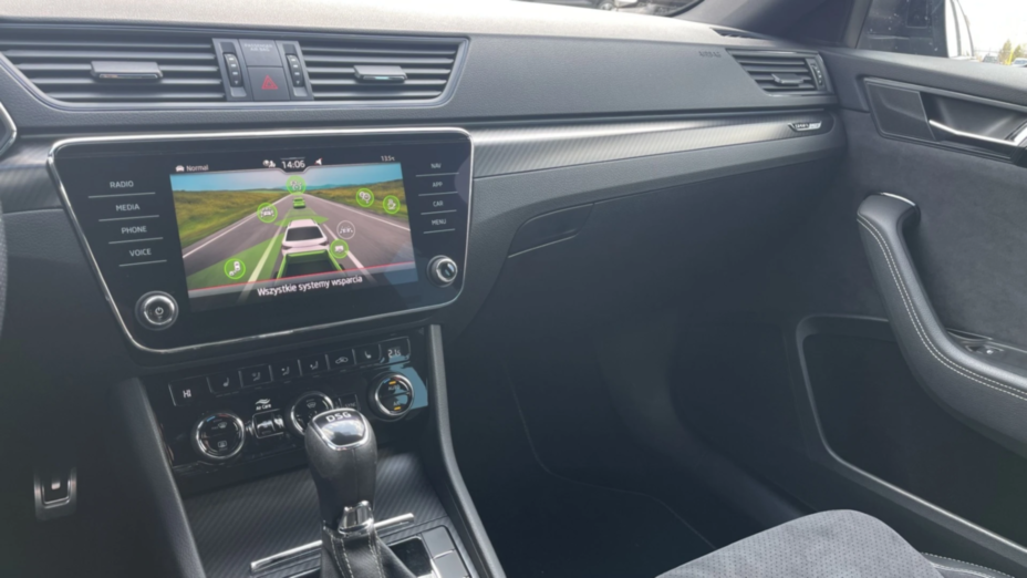 SKODA Superb Superb 2.0 TDI SCR Sportline DSG