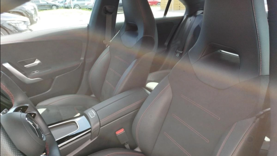 MERCEDES-BENZ CLA CLA 200 AMG Line 7G-DCT