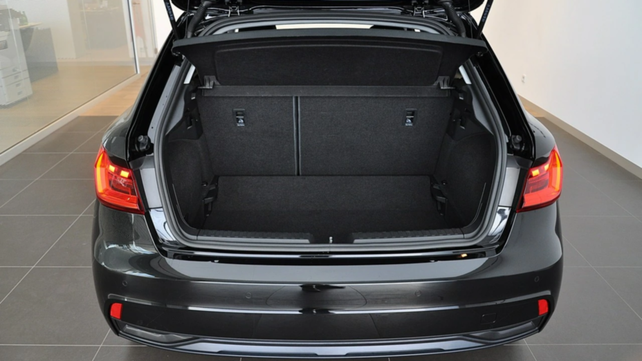 AUDI A1 A1 30 TFSI Advanced S tronic