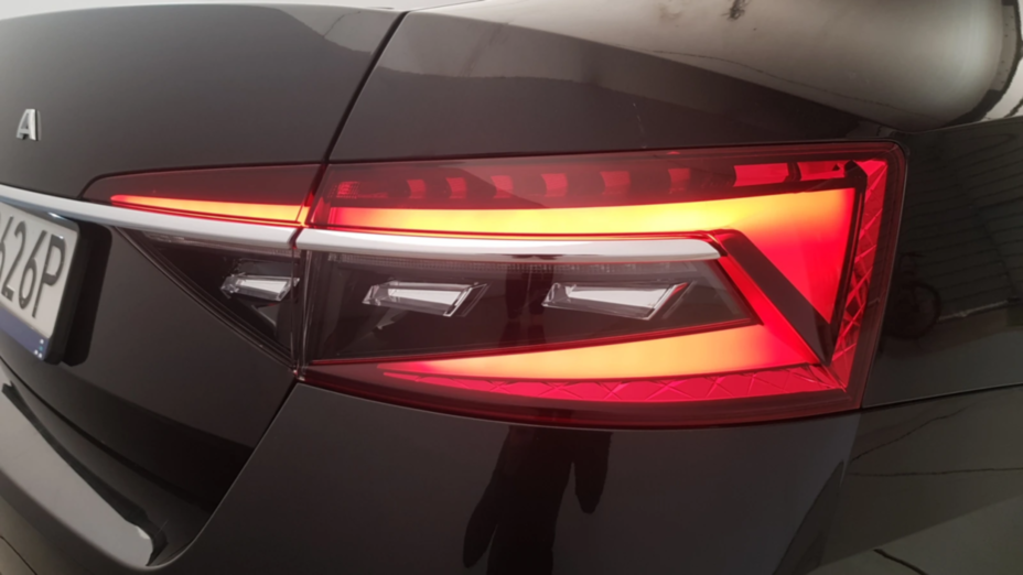 SKODA Superb Superb 2.0 TSI Style DSG