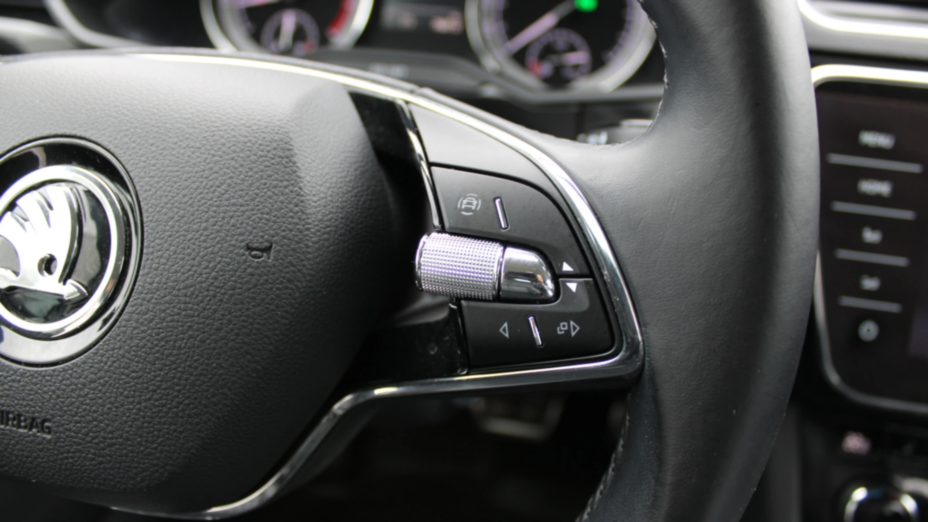 SKODA Superb Superb 2.0 TSI L&K DSG