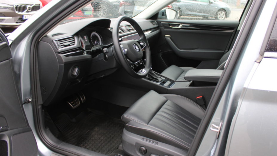 SKODA Superb Superb 2.0 TSI L&K DSG