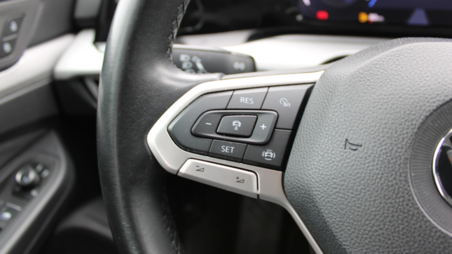 VOLKSWAGEN Golf Golf VIII 1.5 TSI EVO Life