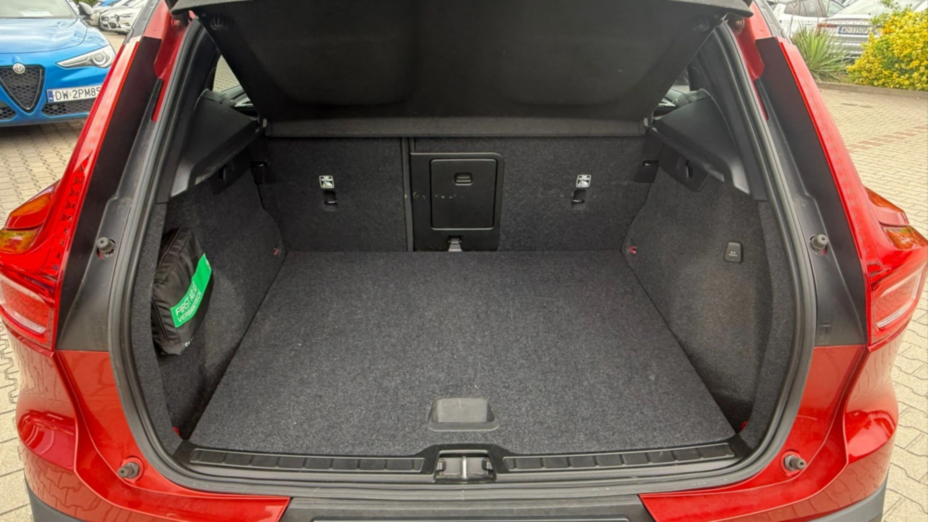 VOLVO XC40 XC40 T3 R-Design aut