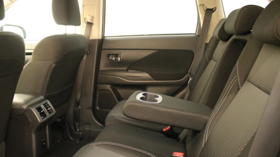 MITSUBISHI Outlander Outlander 2.0 Instyle SDA 4WD CVT
