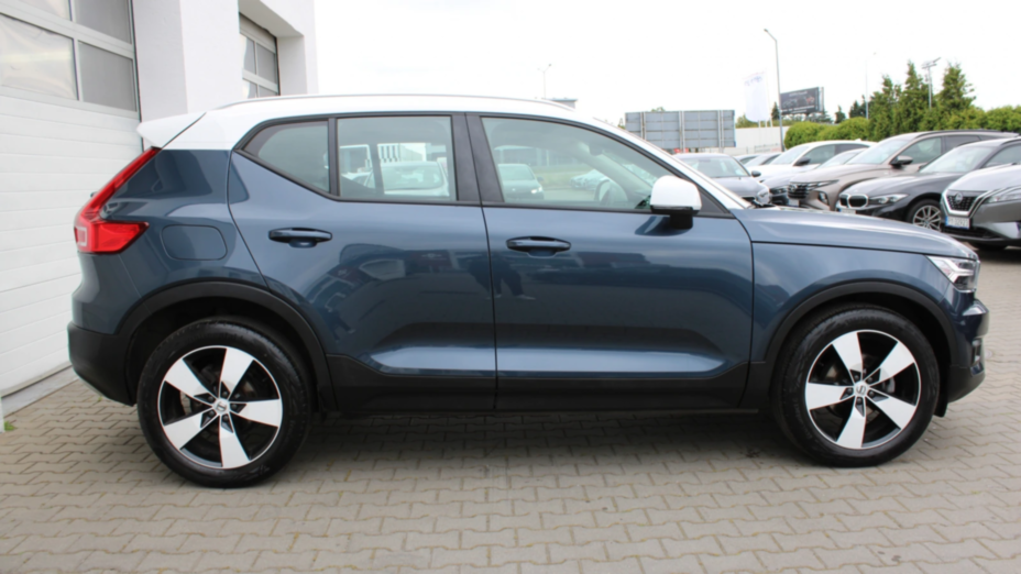 VOLVO XC40 XC40 T3 Momentum Pro aut