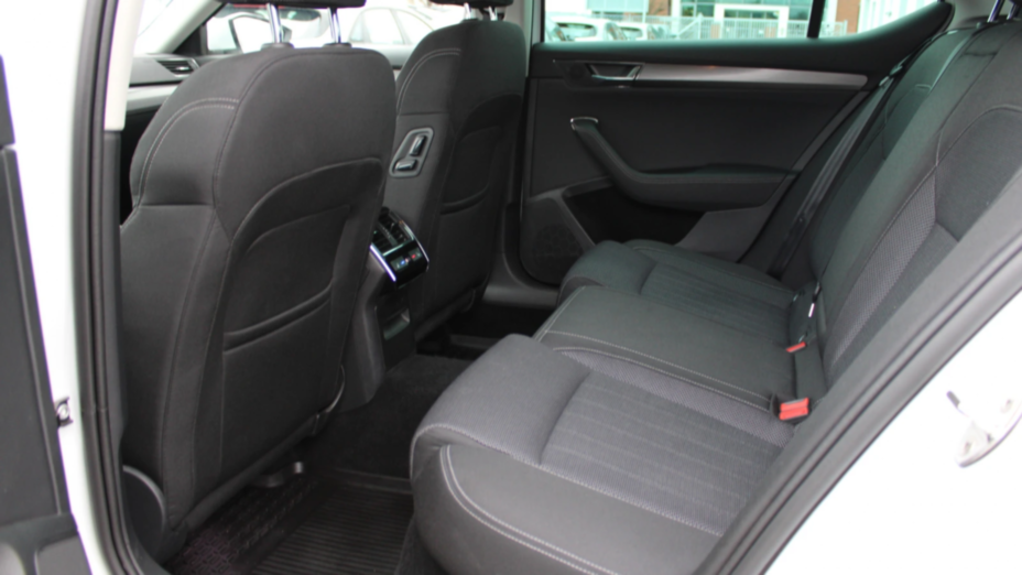 SKODA Superb Superb 2.0 TDI SCR Style DSG