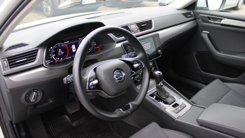SKODA Superb Superb 2.0 TDI SCR Style DSG