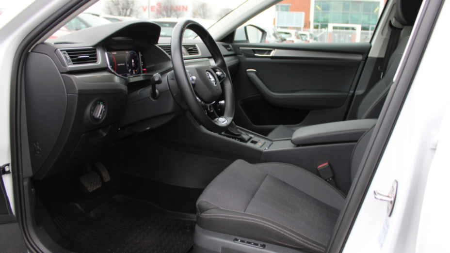 SKODA Superb Superb 2.0 TDI SCR Style DSG