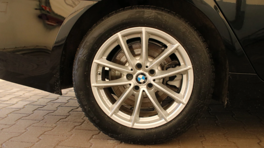 BMW Seria 5 520i mHEV aut