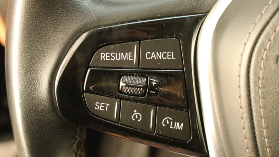 BMW Seria 5 520i mHEV aut