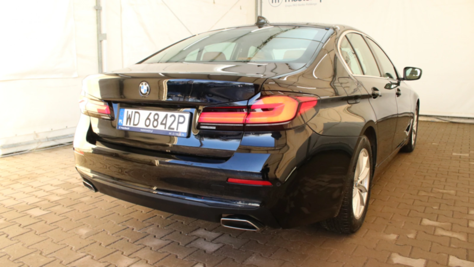 BMW Seria 5 520i mHEV aut